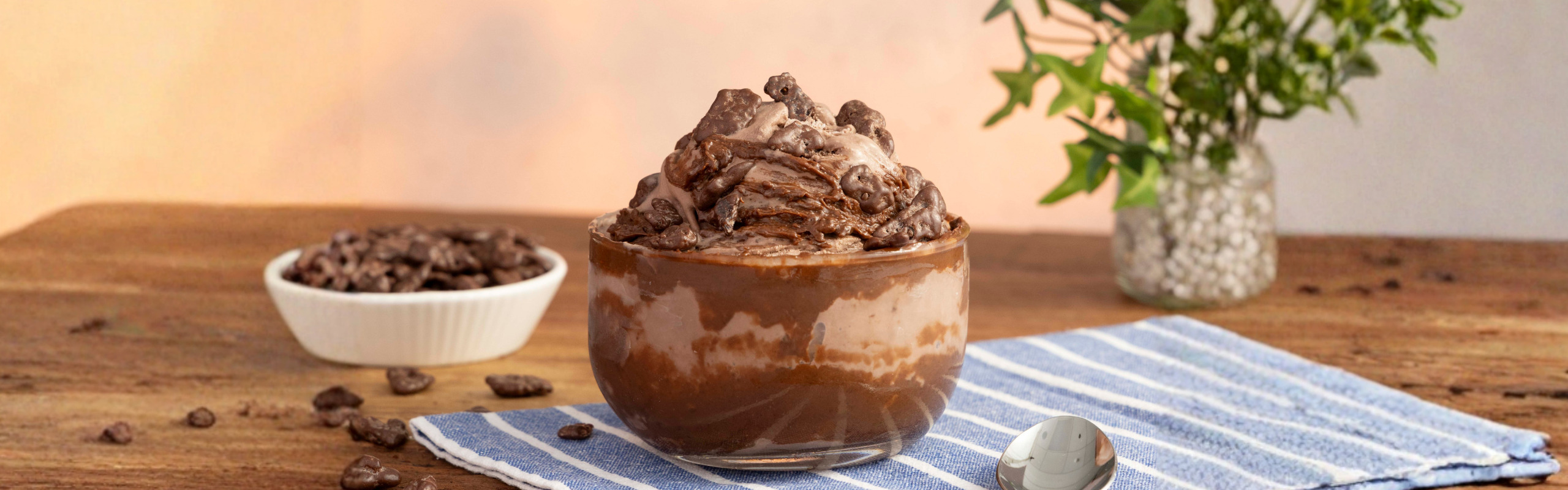 Sorvete Mix Chocolate Com Ovomaltine® Creme Crocante com Rocks